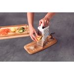 Rallador 4 Lados Tramontina Utilita en Acero Inoxidable y Asa de ABS Blanco