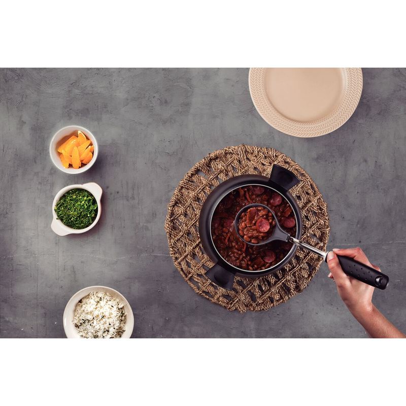 Cucharon Tramontina Utilita en Nylon con Mango de Polipropileno Negro