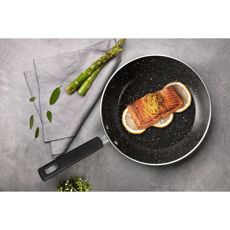 Sartén Tramontina Sicília en Aluminio con Revestimiento Interno y Externo en Antiadherente Starflon Excellent Negro 24 cm 12 L