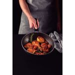 Sartén Honda Tramontina Paris en aluminio con revestimiento interno y externo con antiadherente Starflon Max plomo de 28 cm y 3